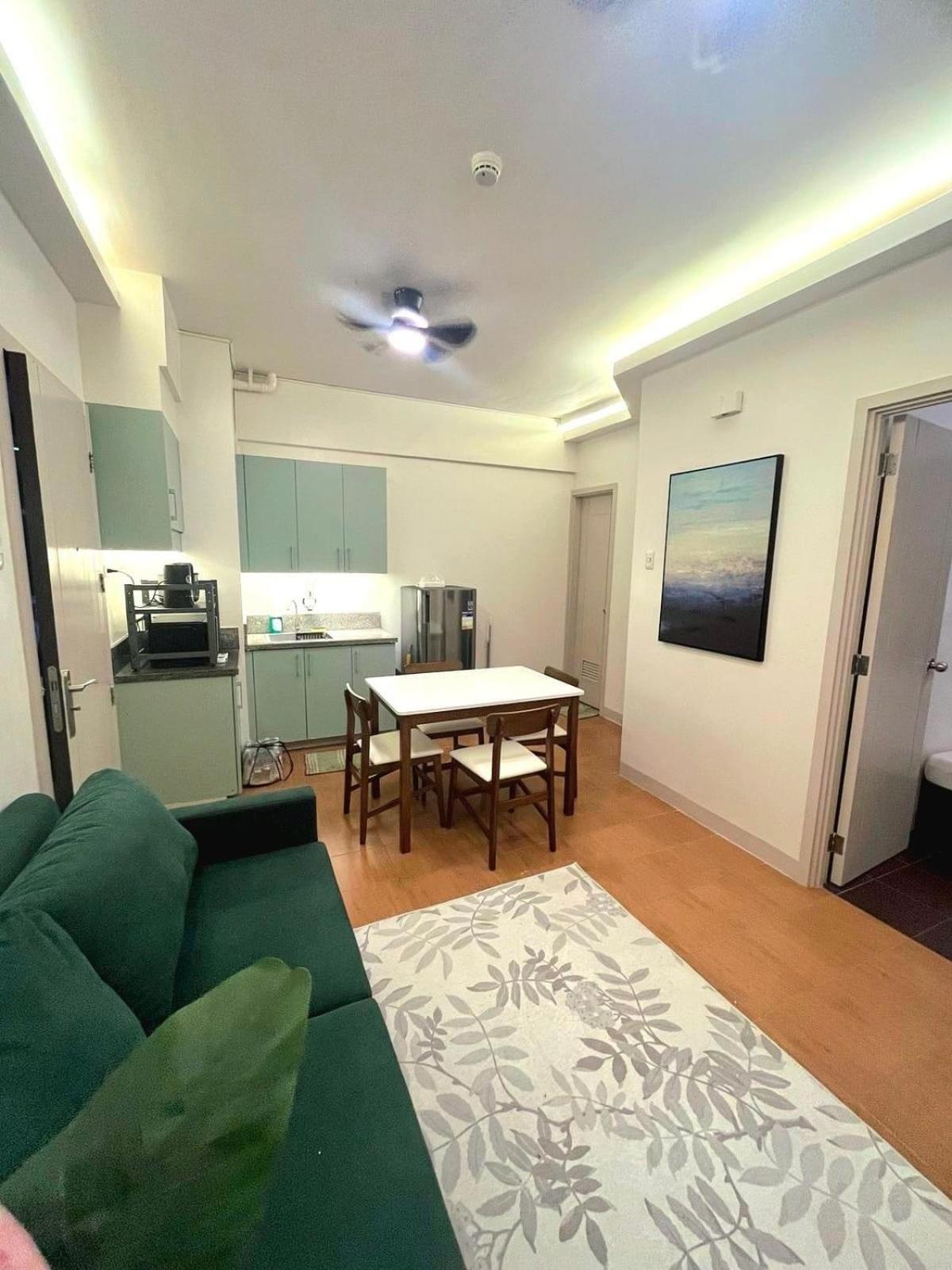 Bed and Breakfast Pioneer Woodlands Mandaluyong Exteriér fotografie