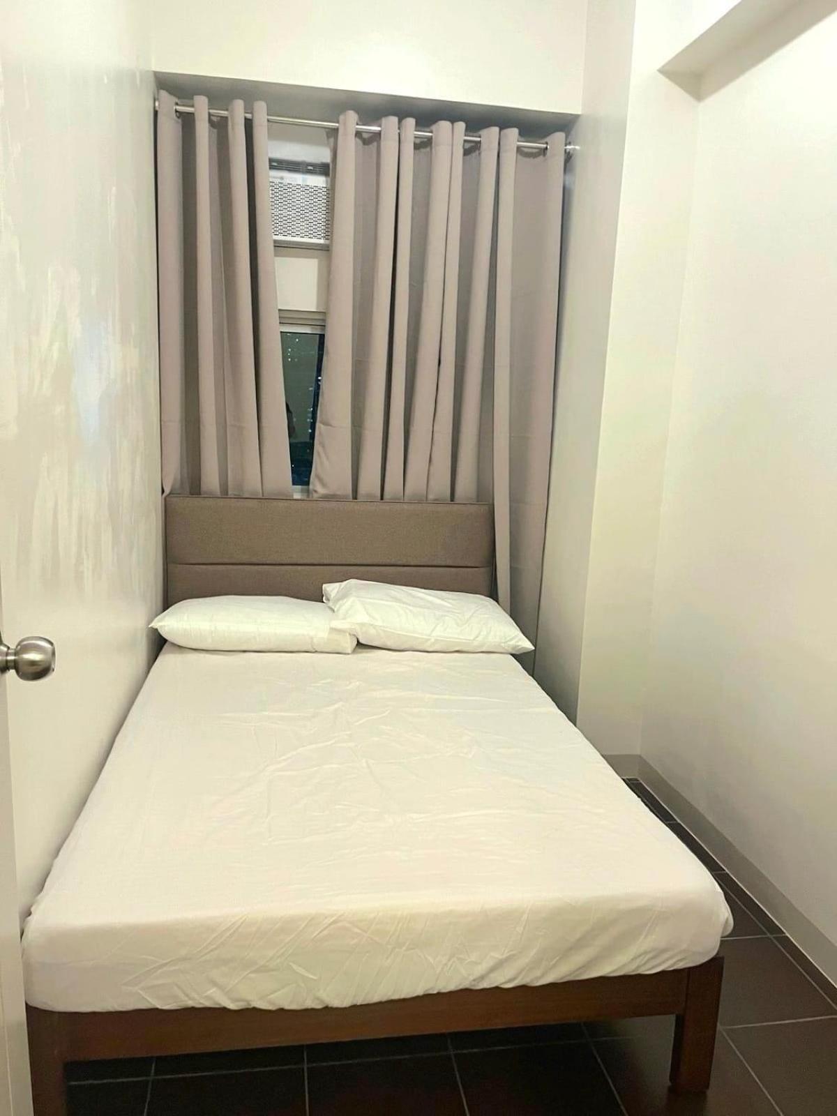 Bed and Breakfast Pioneer Woodlands Mandaluyong Exteriér fotografie